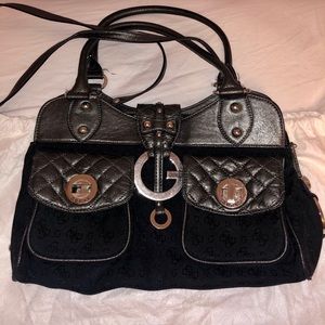 BLACK GUESS PURSE